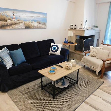 A Bright Home Away From Home Паралион-Астрос Экстерьер фото